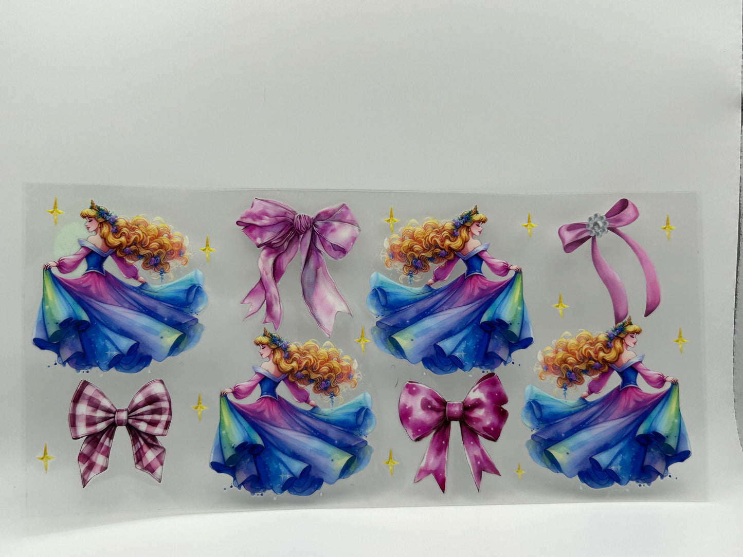 Princess Aurora and bows